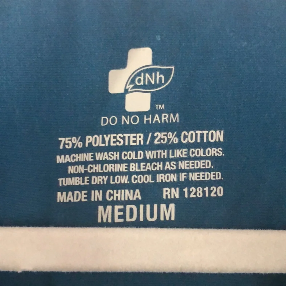 Scrub Top DNH - Picture 2 of 3
